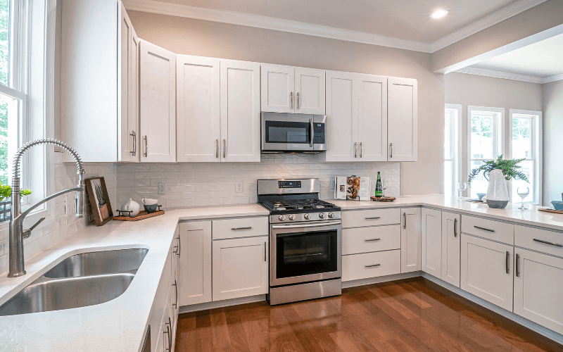 An image of a kitchen