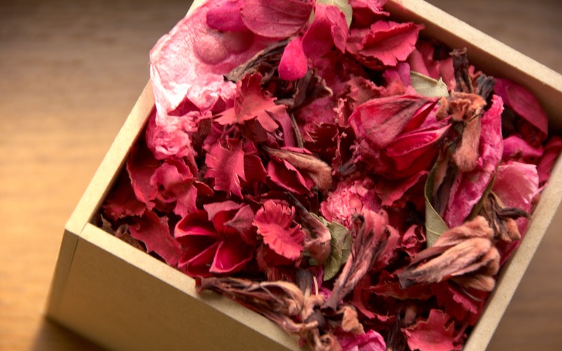 An image of potpourri gift