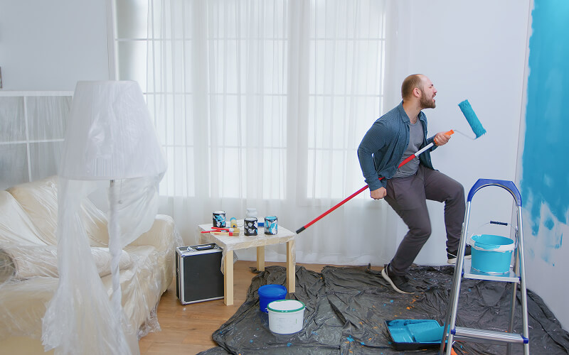 Image of a living room being renovated