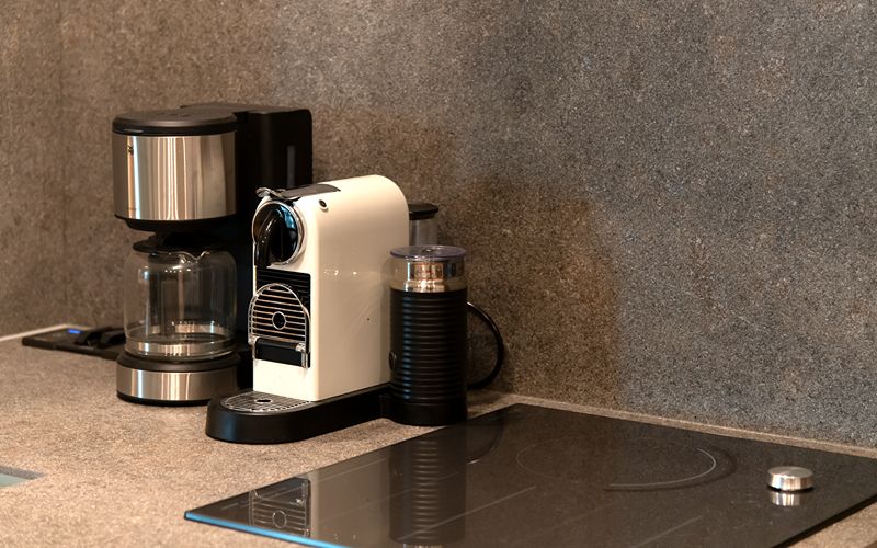 simple-coloured kitchen appliances that blend well with a minimalist kitchen