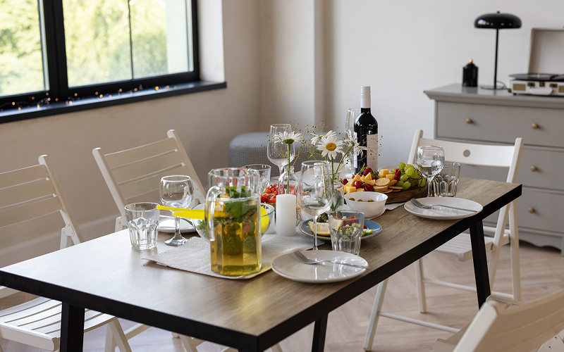 a small image of an extendable dining table